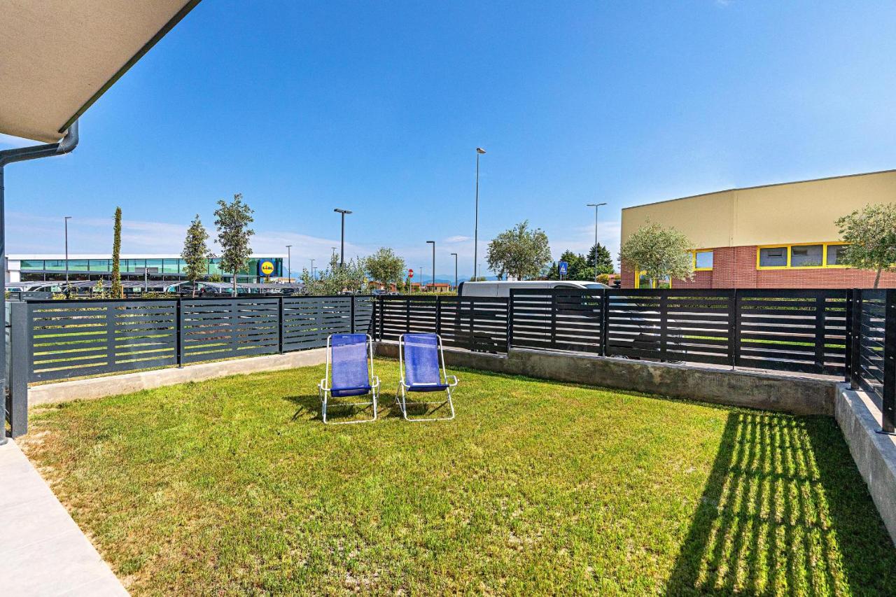 Appartamento Una Terrazza sul Lago A2 con piscina by Wonderful Italy Peschiera del Garda Esterno foto
